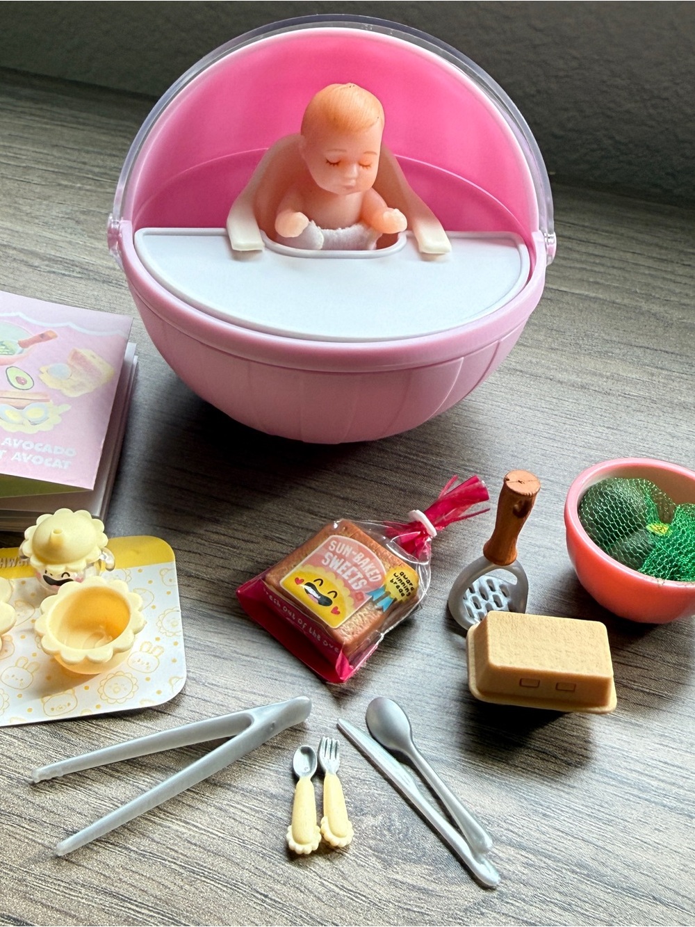 Miniverse Make It Mini Baby Food Series EGGS & AVOCADO SET